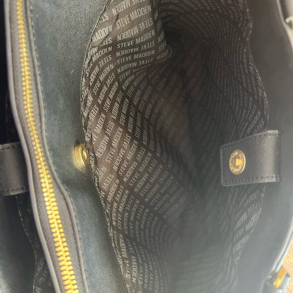 Steve Madden Black Tote Bag - Picture 5 of 8